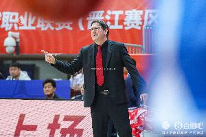 乐鱼体育下载-媒体人：凯撒下赛季将继续执教福建男篮 6月初归队