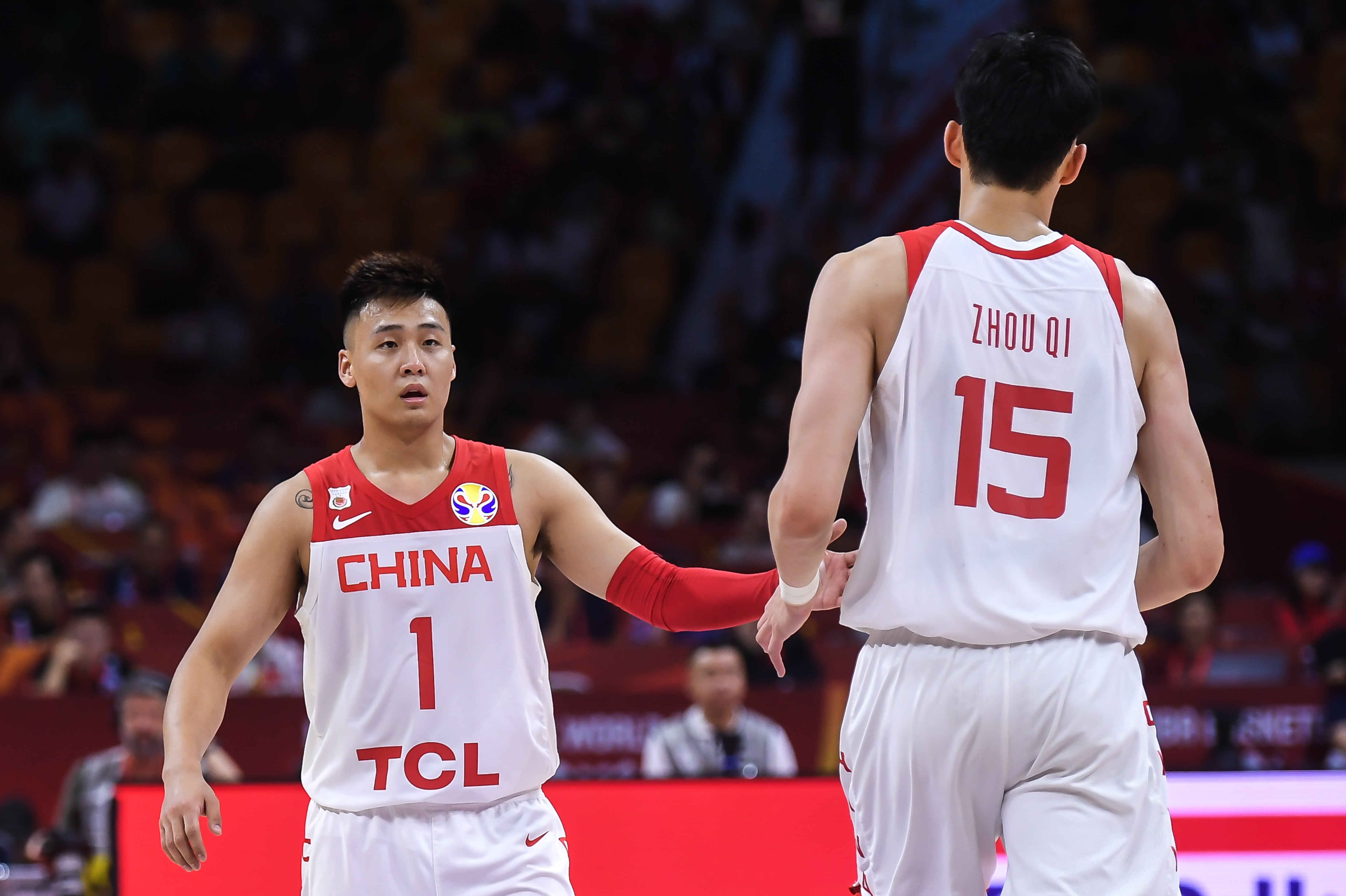 乐鱼体育官方网站-媒体人评赵睿转会北京队：合规操作暴露CBA监管体系深层问题