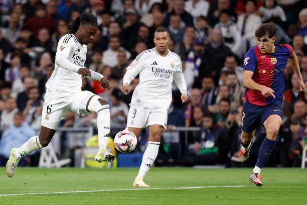 【评分】皇马全员掉线，世一锋莱万！神一般弗利克！