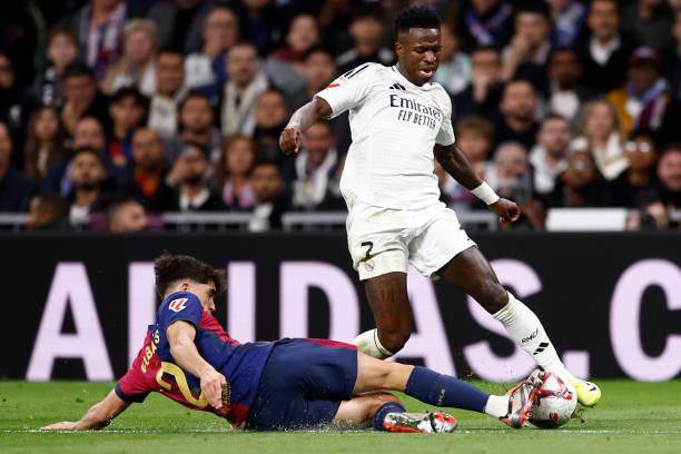 【评分】皇马全员掉线，世一锋莱万！神一般弗利克！