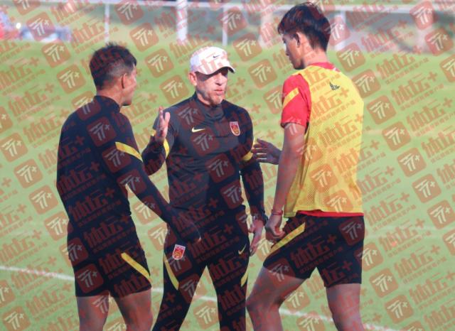 乐鱼体育下载-U24亚运队踩场训练临时取消 快速复习演练内容