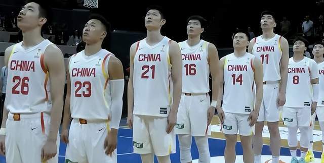 乐鱼体育-进攻很热闹但防守一团糟:中国男篮半场落后中国台北1分