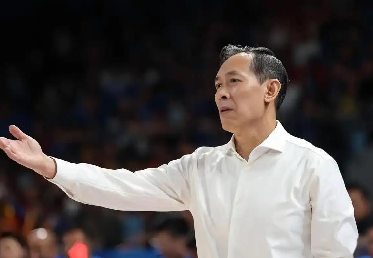 三年禁赛期满,李楠即将复出,可能取代许利民成为首钢新主帅