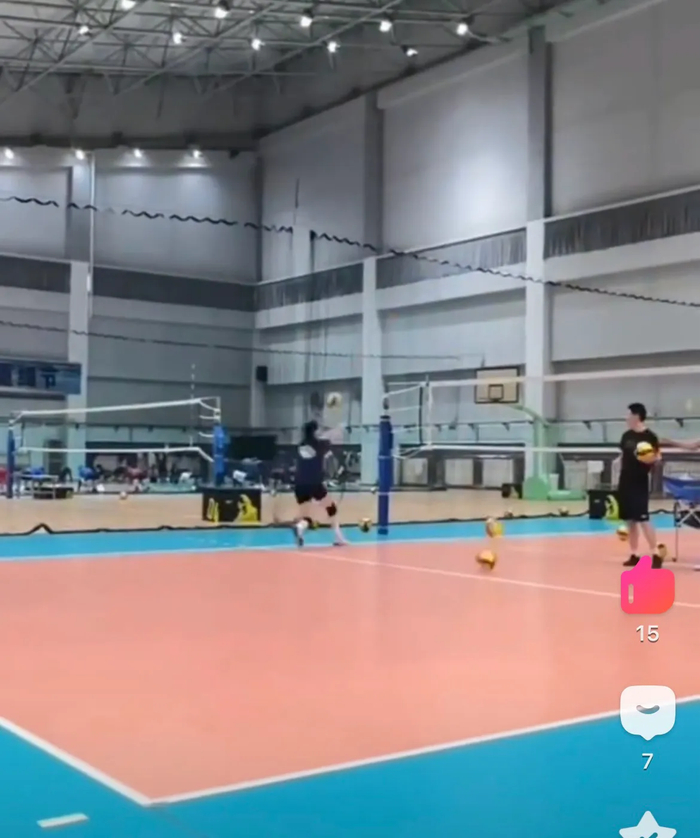 乐鱼体育下载-上海青年女排全力冲刺赛事！两位高大主攻崛起，王之腾成教练|梁柯菲|高卉宜|球员|训练|联赛_新浪体育_新浪新闻